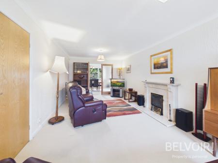 4 bedroom Detached house for sale in Aldbury Close, Parkside, Stafford, ST16