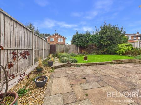 4 bedroom Detached house for sale in Aldbury Close, Parkside, Stafford, ST16