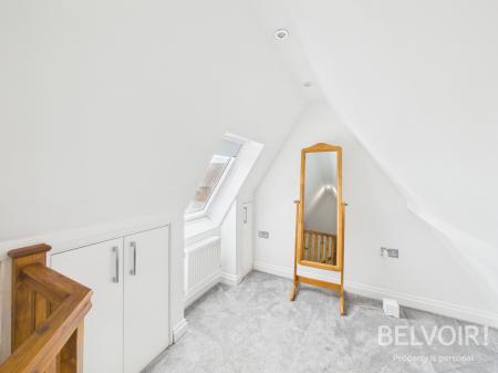 5 bedroom Semi-detached house for sale in Barnfield, Penkhull, Stoke On Trent, ST4