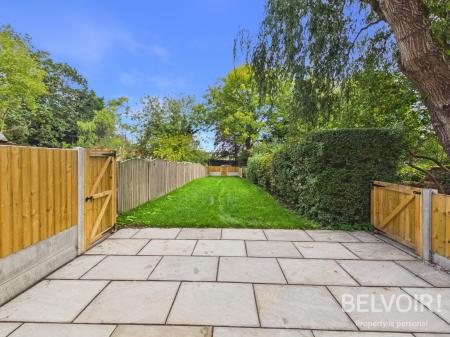 4 bedroom Terraced House for sale in Lichfield Road, Stafford, ST17