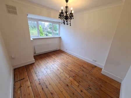 3 bedroom Semi-detached house to let in Clarence Road, Four Oaks, Sutton Coldfield, B74