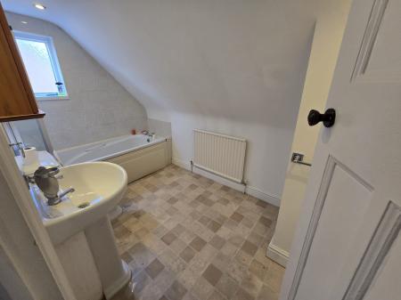 4 bedroom Semi-detached house to let in Royal Road, Sutton Coldfield, B72