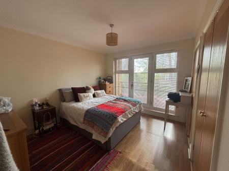 2 bedroom Flat to let in Caversham Place, Sutton Coldfield, Sutton Coldfield, B73