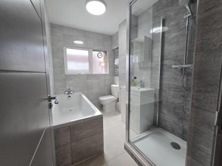 3 bedroom Apartment to let in Monmouth Drive, Sutton Coldfield, Sutton Coldfield, B73