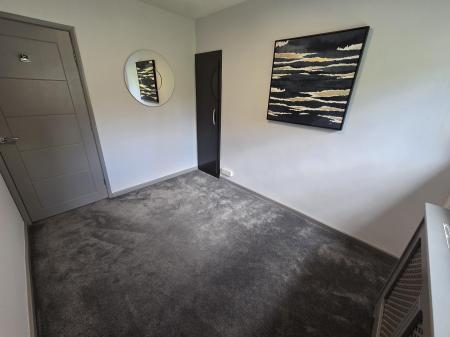 3 bedroom Apartment to let in Monmouth Drive, Sutton Coldfield, Sutton Coldfield, B73