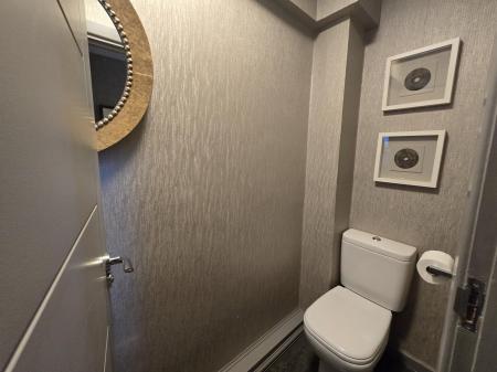 3 bedroom Apartment to let in Monmouth Drive, Sutton Coldfield, Sutton Coldfield, B73