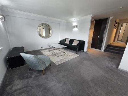 3 bedroom Apartment to let in Monmouth Drive, Sutton Coldfield, Sutton Coldfield, B73