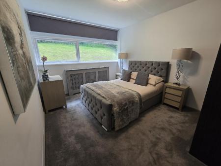 3 bedroom Apartment to let in Monmouth Drive, Sutton Coldfield, Sutton Coldfield, B73