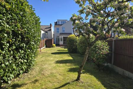 4 bedroom Semi-detached house to let in Boldmere Road, Boldmere, Sutton Coldfield, B73