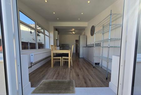 4 bedroom Semi-detached house to let in Boldmere Road, Boldmere, Sutton Coldfield, B73