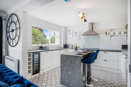 2 bedroom Flat to let in 192 Birmingham Road, Wylde Green, Sutton Coldfield, B72