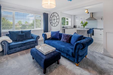 2 bedroom Flat to let in 192 Birmingham Road, Wylde Green, Sutton Coldfield, B72