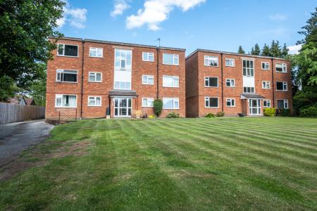 2 bedroom Flat to let in 192 Birmingham Road, Wylde Green, Sutton Coldfield, B72