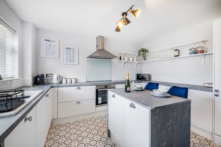 2 bedroom Flat to let in 192 Birmingham Road, Wylde Green, Sutton Coldfield, B72