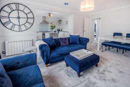 2 bedroom Flat to let in 192 Birmingham Road, Wylde Green, Sutton Coldfield, B72