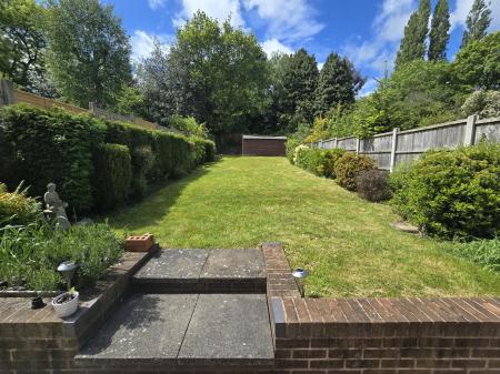 3 bedroom Semi-detached house to let in Harcourt Drive, Four Oaks, Sutton Coldfield, B74