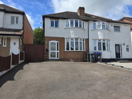 Harcourt Drive, Four Oaks, Sutton Coldfield, B74