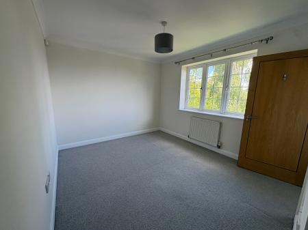2 bedroom Flat to let in Walsall Road, Four Oaks, Sutton Coldfield, B74