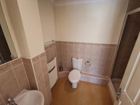 2 bedroom Flat to let in Lichfield Road, Sutton Coldfield, B74