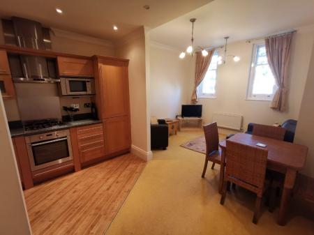 2 bedroom Flat to let in Lichfield Road, Sutton Coldfield, B74