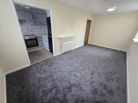 2 bedroom Flat to let in 59 Warwick Road, New Oscott, Sutton Coldfield, B73
