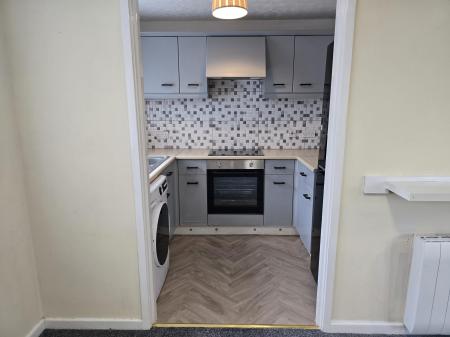 2 bedroom Flat to let in 59 Warwick Road, New Oscott, Sutton Coldfield, B73