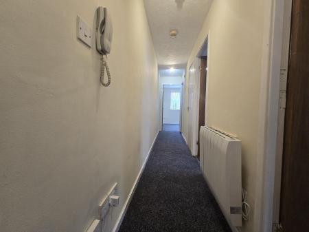 2 bedroom Flat to let in 59 Warwick Road, New Oscott, Sutton Coldfield, B73