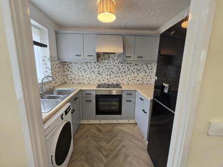 2 bedroom Flat to let in 59 Warwick Road, New Oscott, Sutton Coldfield, B73