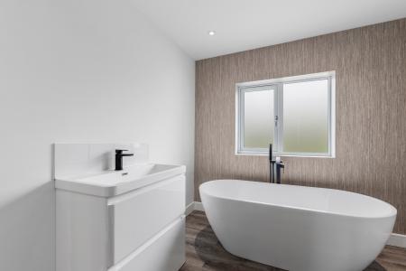 4 bedroom Detached house for sale in Shepherds Pool Road, Four Oaks, Sutton Coldfield, B75