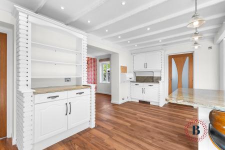 4 bedroom Detached house to let in Bulls Lane, Sutton Coldfield, B76