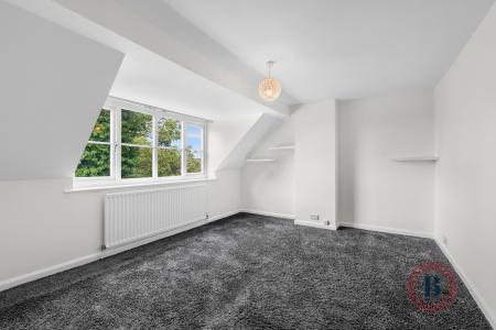 4 bedroom Detached house to let in Bulls Lane, Sutton Coldfield, B76