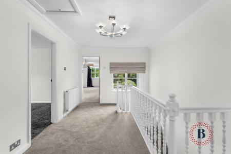 4 bedroom Detached house to let in Bulls Lane, Sutton Coldfield, B76
