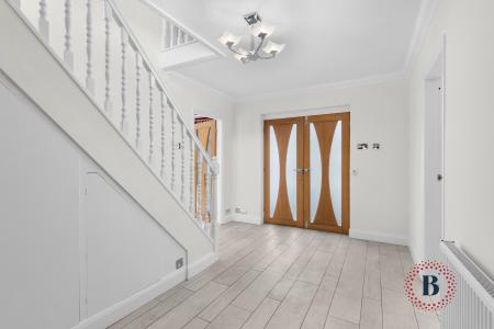4 bedroom Detached house to let in Bulls Lane, Sutton Coldfield, B76
