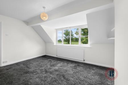 4 bedroom Detached house to let in Bulls Lane, Sutton Coldfield, B76