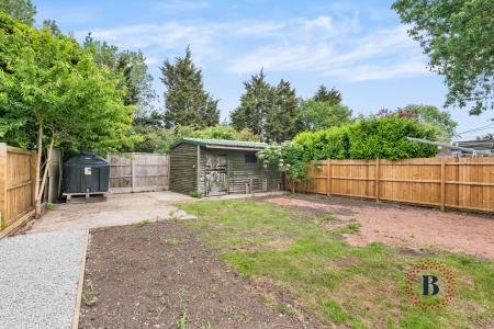 4 bedroom Detached house to let in Bulls Lane, Sutton Coldfield, B76