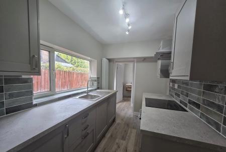 2 bedroom Terraced House to let in Riland Grove, Sutton Coldfield, Sutton Coldfield, B75