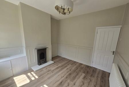 2 bedroom Terraced House to let in Riland Grove, Sutton Coldfield, Sutton Coldfield, B75