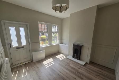 2 bedroom Terraced House to let in Riland Grove, Sutton Coldfield, Sutton Coldfield, B75