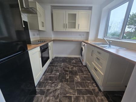 2 bedroom Flat to let in Moorfield Drive, Sutton Coldfield, Sutton Coldfield, B73