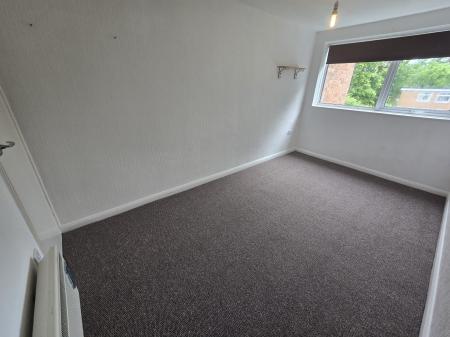 2 bedroom Flat to let in Moorfield Drive, Sutton Coldfield, Sutton Coldfield, B73