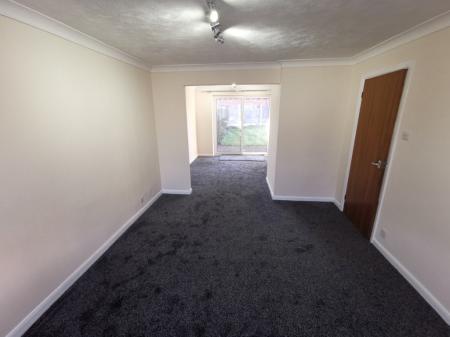3 bedroom Semi-detached house to let in Stourton Close, Sutton Coldfield, B76