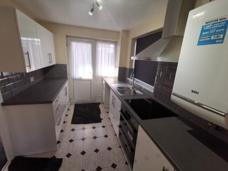 3 bedroom Semi-detached house to let in Stourton Close, Sutton Coldfield, B76