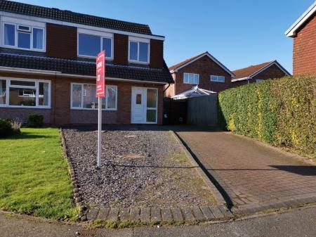 3 bedroom Semi-detached house to let in Stourton Close, Sutton Coldfield, B76