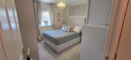 2 bedroom Terraced House to let in Gregory Road, Burntwood, WS7