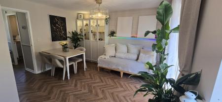 2 bedroom Terraced House to let in Gregory Road, Burntwood, WS7