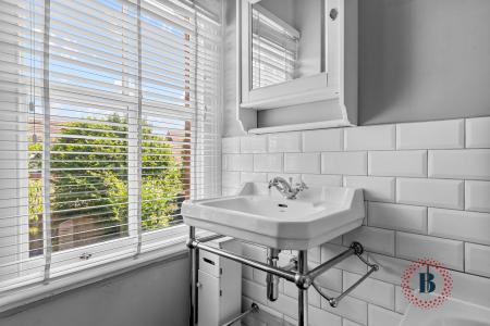 2 bedroom Terraced House for sale in Walmley Road, Walmley, Sutton Coldfield, B76