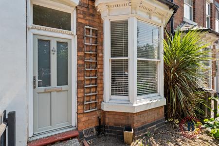2 bedroom Terraced House for sale in Walmley Road, Walmley, Sutton Coldfield, B76