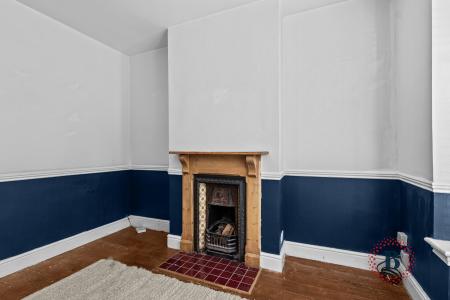 2 bedroom Terraced House for sale in Walmley Road, Walmley, Sutton Coldfield, B76
