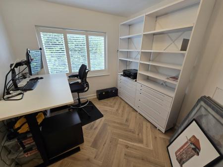 3 bedroom Detached house to let in Manor Hill, Sutton Coldfield, Sutton Coldfield, B73