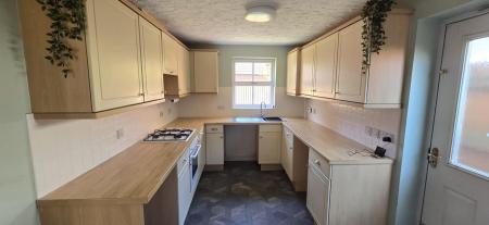 3 bedroom Detached house to let in Whitehouse Drive, Lichfield, WS13